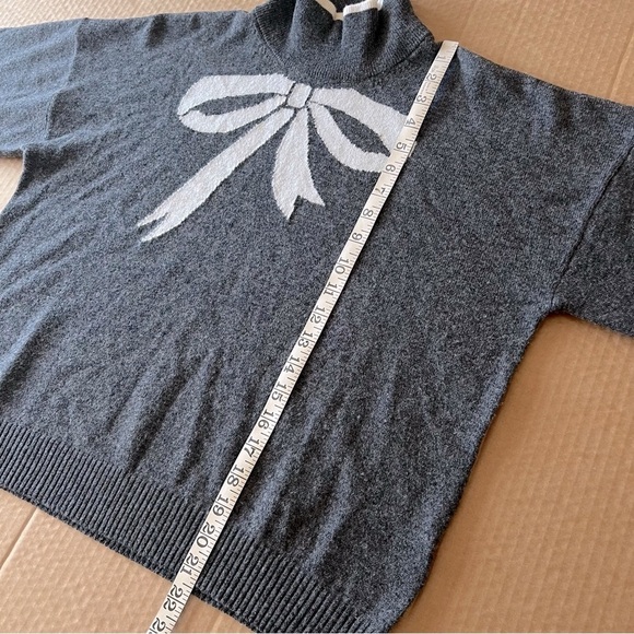 Brodie Cashmere Wool blend Gray Lurex Bow Mock Neck Sweater size M - Picture 9 of 12